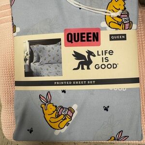NWT Winnie the Pooh Life is Good Easter Theme Queen Printed Sheet Set - Gray